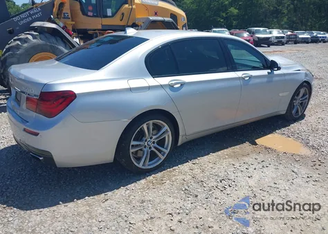 2015 BMW 750Li из США, поврежденный, VIN WBAYE8C5XFD781635